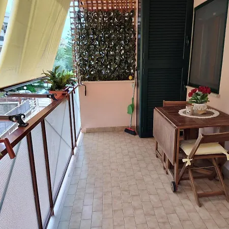 Casaf - Con Parcheggio Privato 韦莱特里